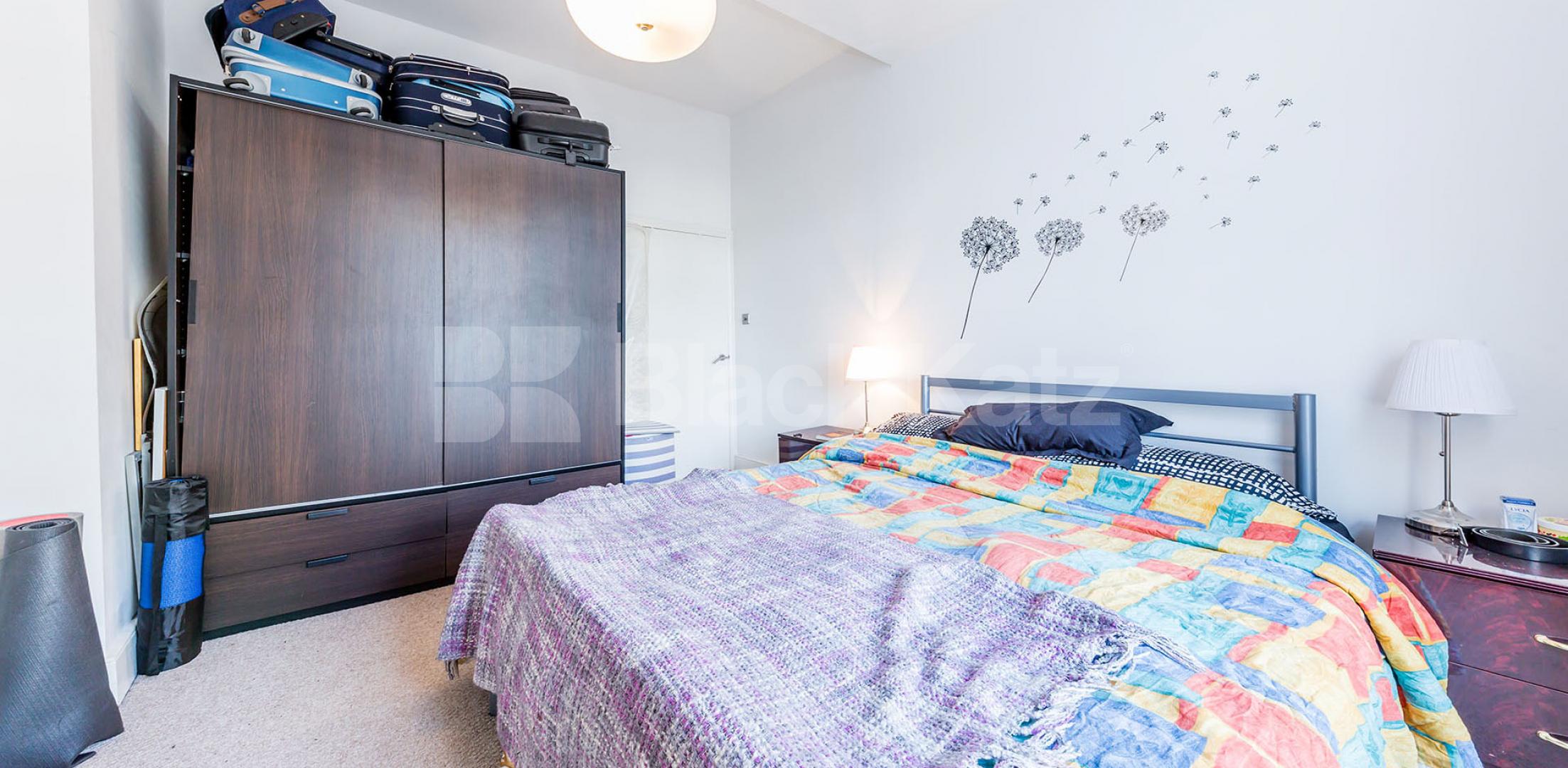 			AVAILABLE NOW!, 1 Bedroom, 1 bath, 1 reception Flat			 Medina Road, HOLLOWAY 